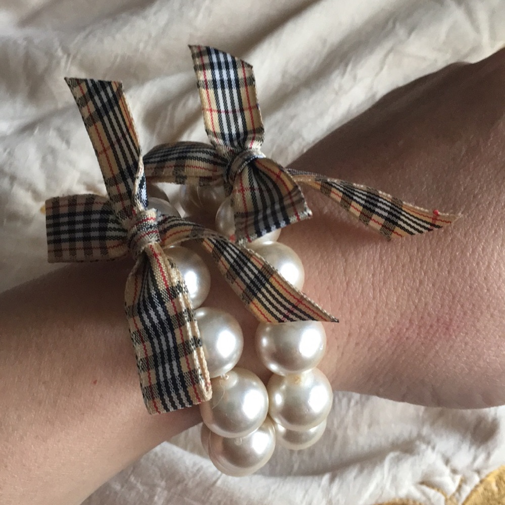 Pearl bracelet’s